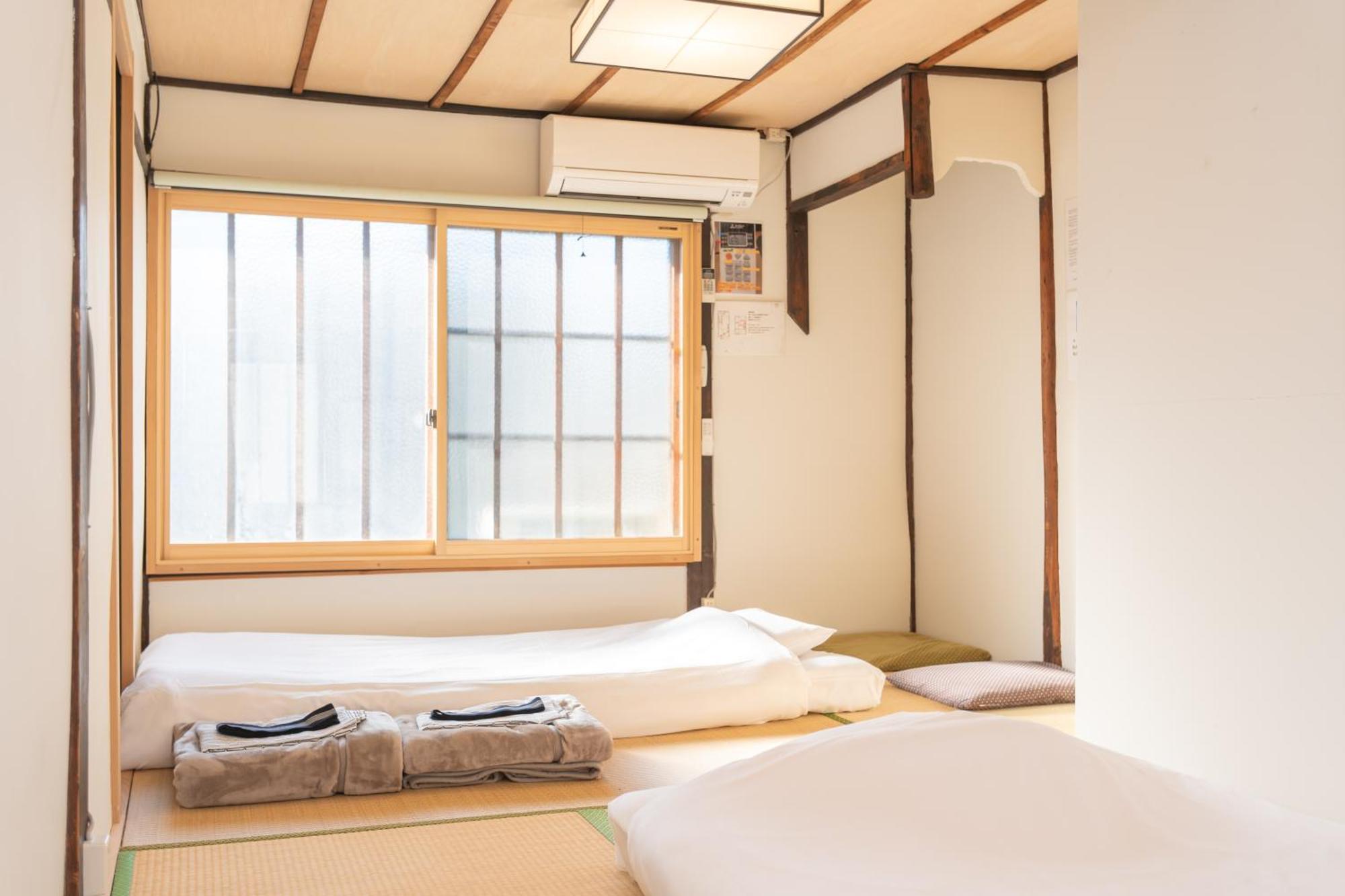 Guesthouse Oneworld Shijo四条京町屋 Киото Екстериор снимка